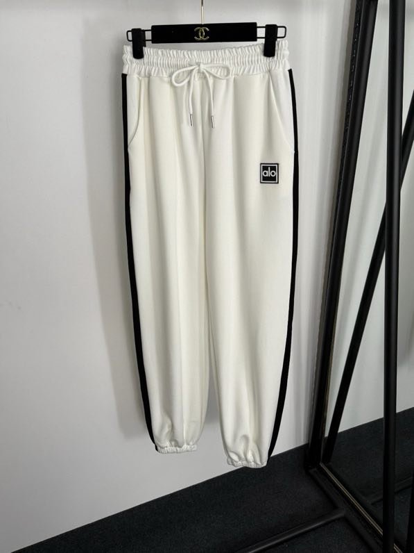 Костюм женский фото 10