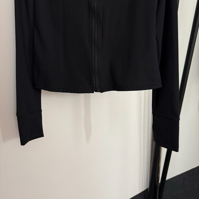 Костюм женский фото 11