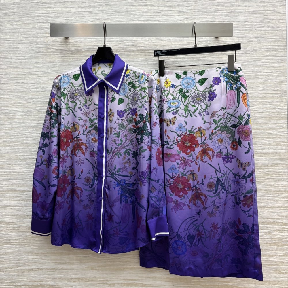 Костюм жіночий