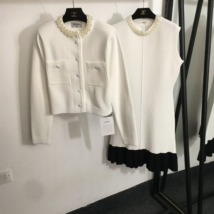 Костюм женский