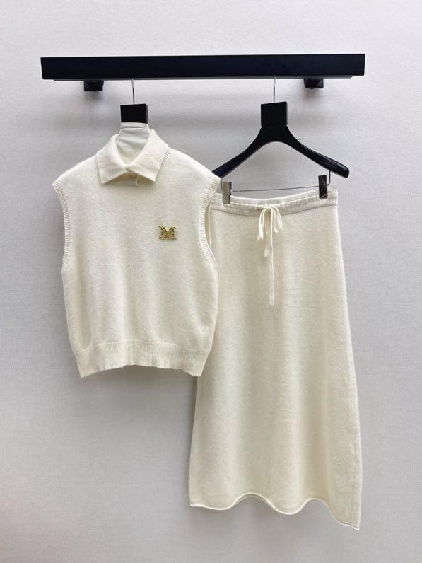 Костюм женский