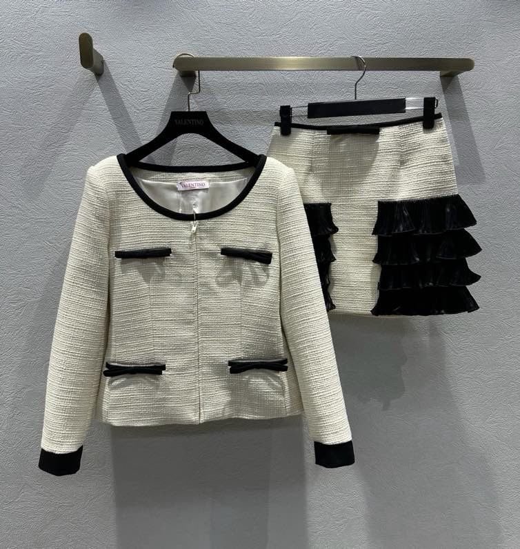 Костюм женский