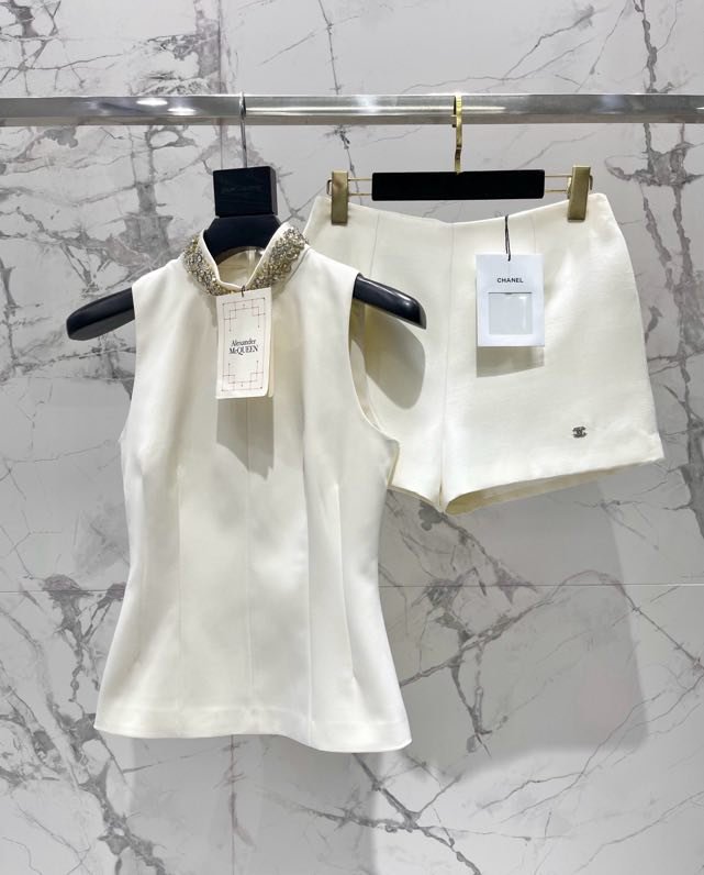 Костюм женский