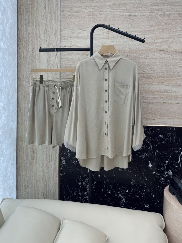 Костюм женский