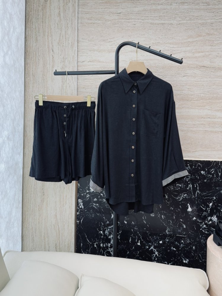 Костюм женский