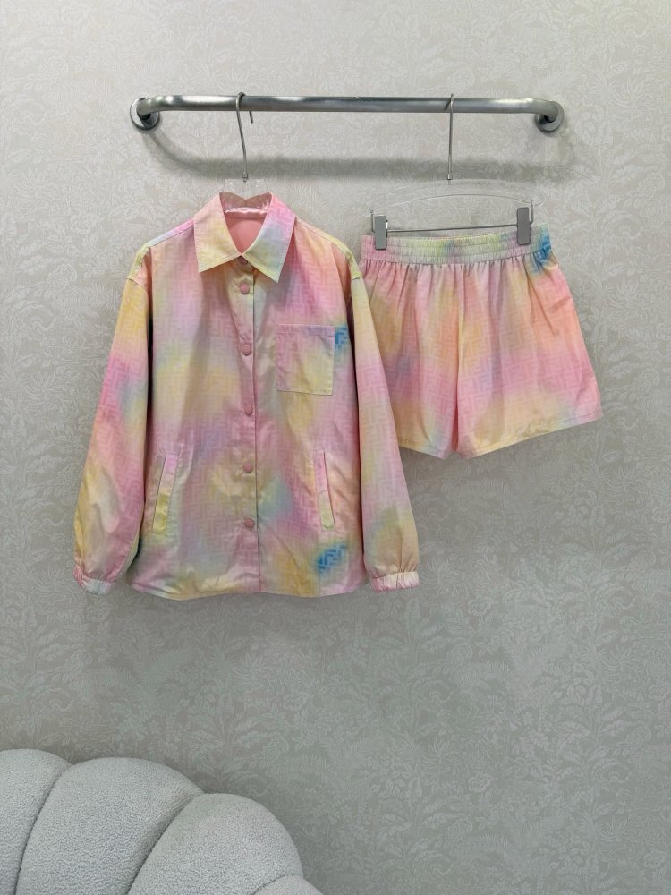 Costume female