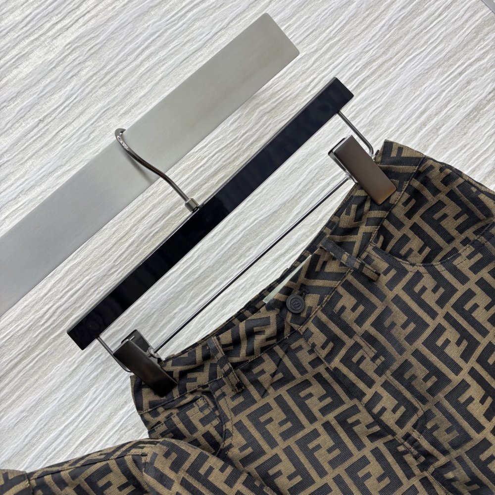 Костюм женский фото 2