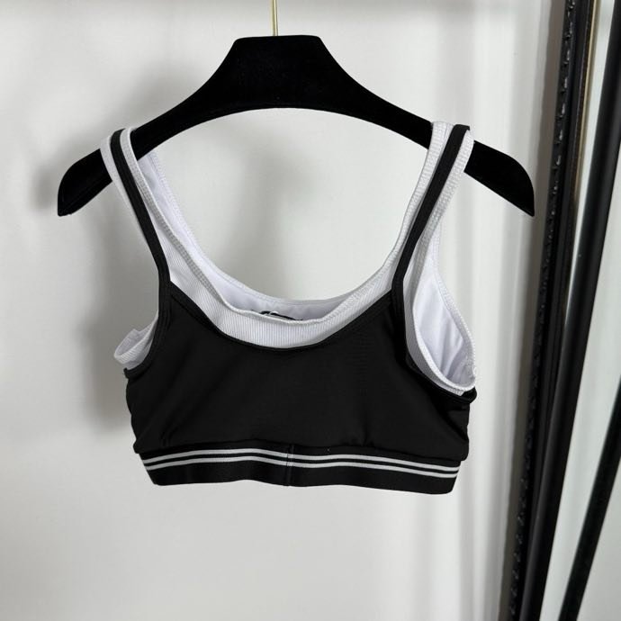 Костюм женский фото 2