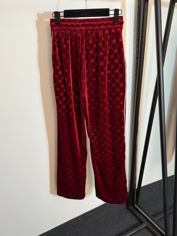 Костюм жіночий фото 2