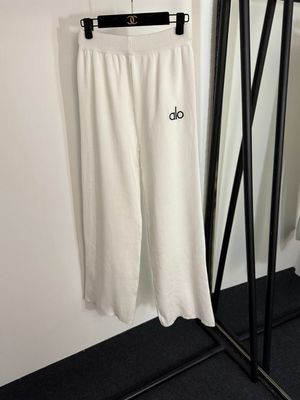 Костюм женский фото 2