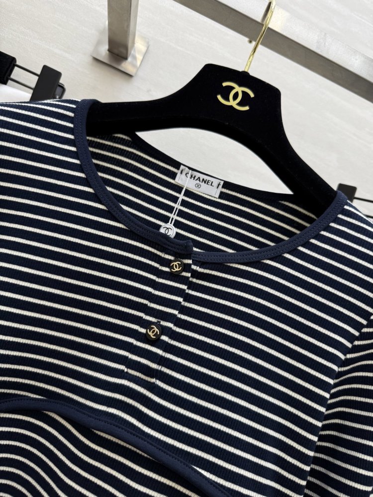 Костюм женский фото 2