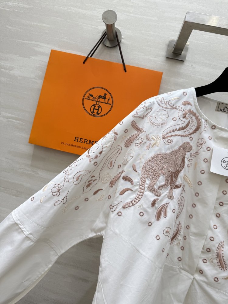 Костюм жіночий фото 2