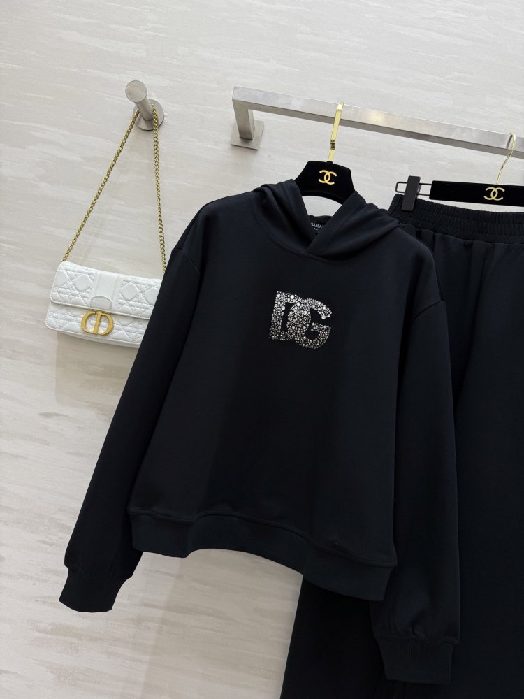 Костюм жіночий фото 2