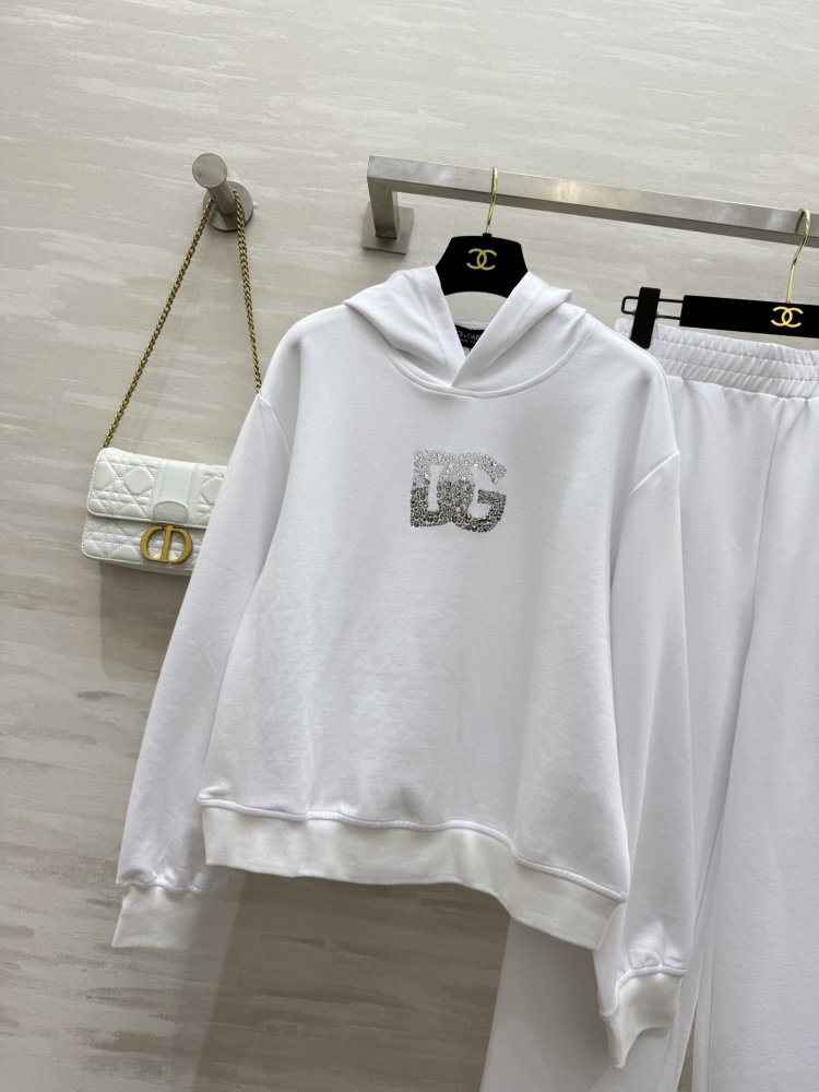 Костюм жіночий фото 2