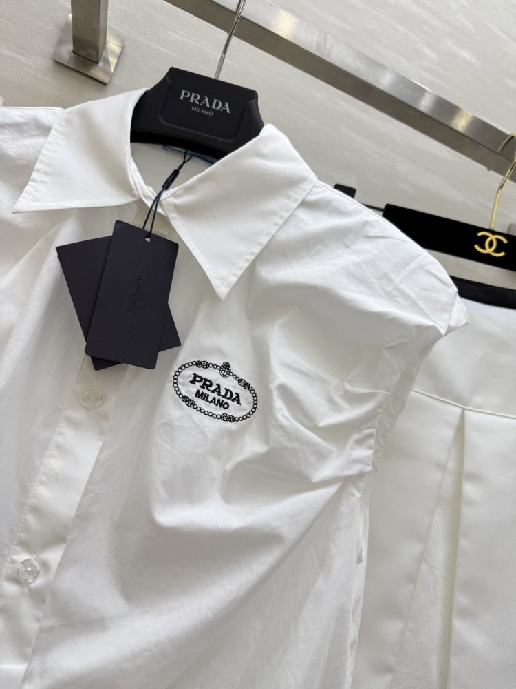 Костюм женский фото 2