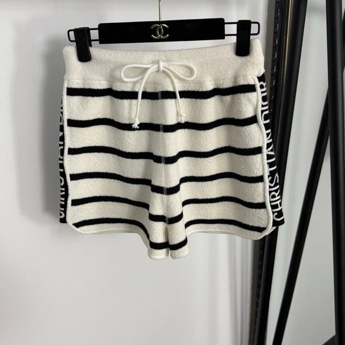 Костюм жіночий фото 2