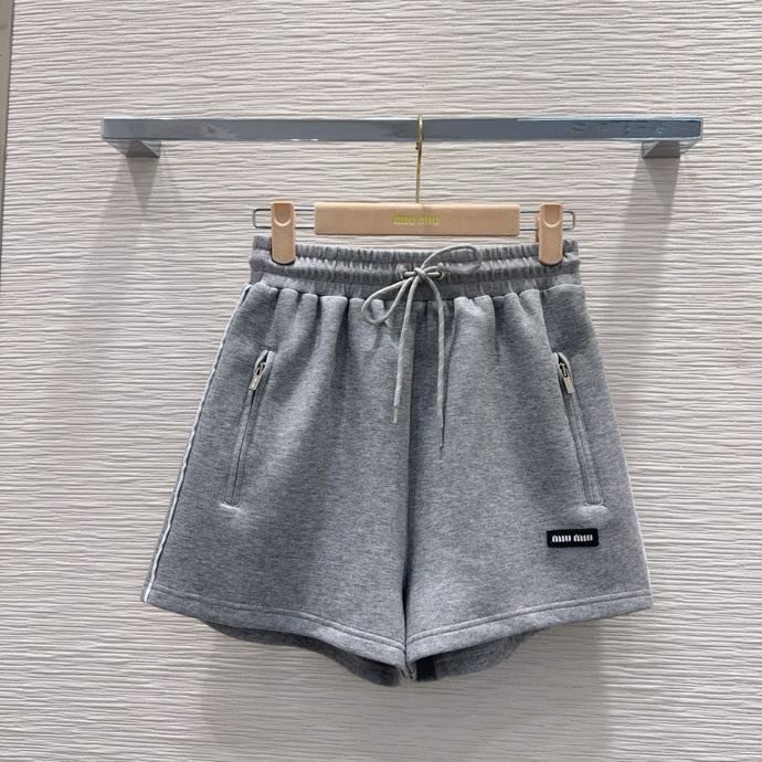 Костюм жіночий фото 2