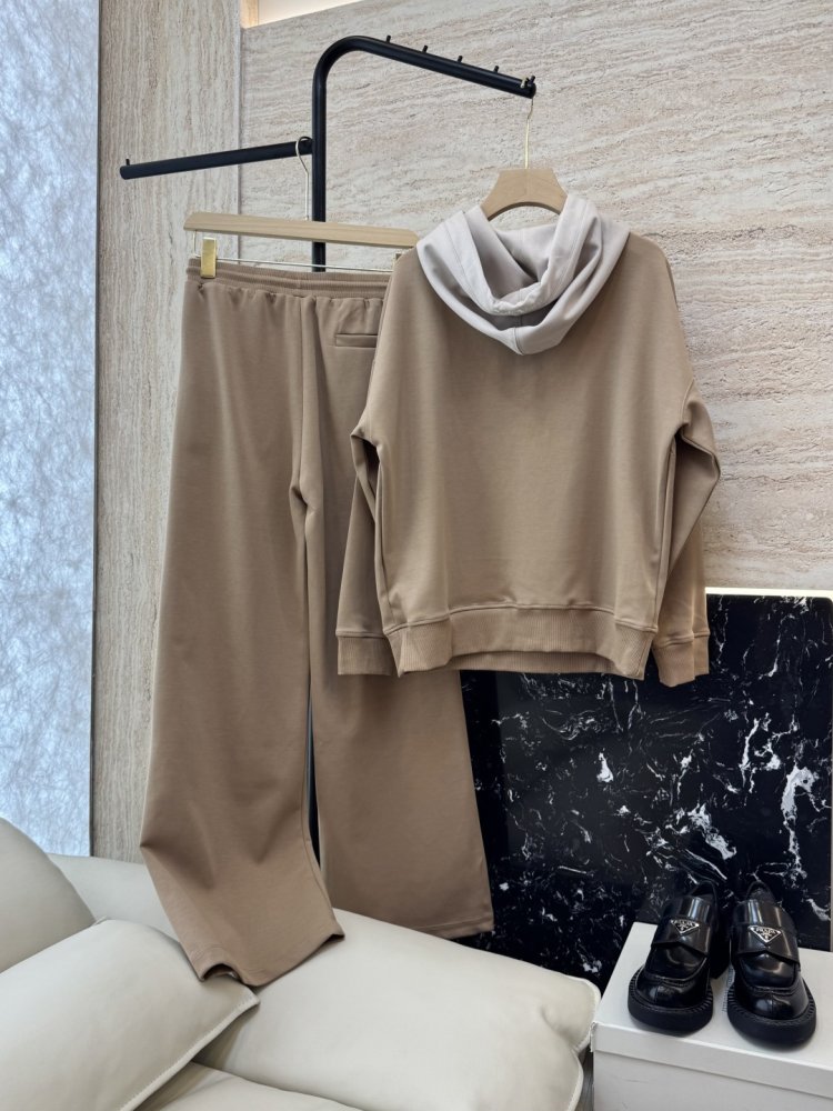 Costume female фото 2