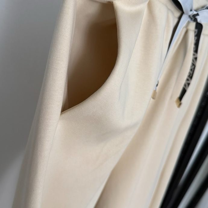 Костюм женский фото 2