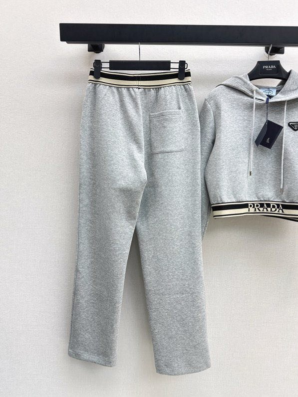 Костюм женский фото 2