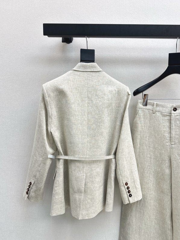 Костюм женский фото 2