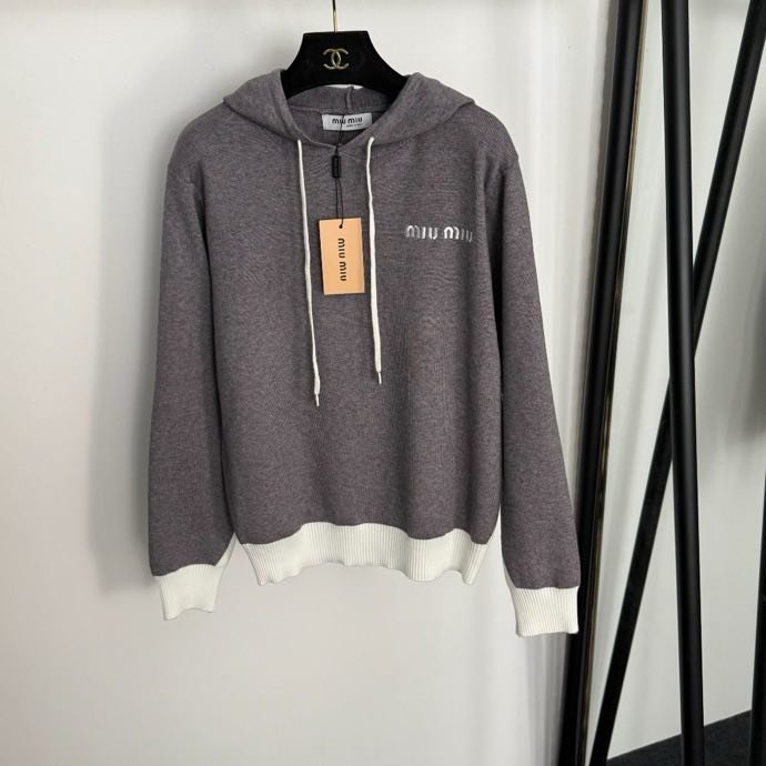 Costume female фото 2