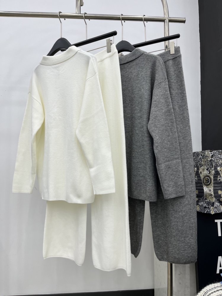 Костюм жіночий фото 2