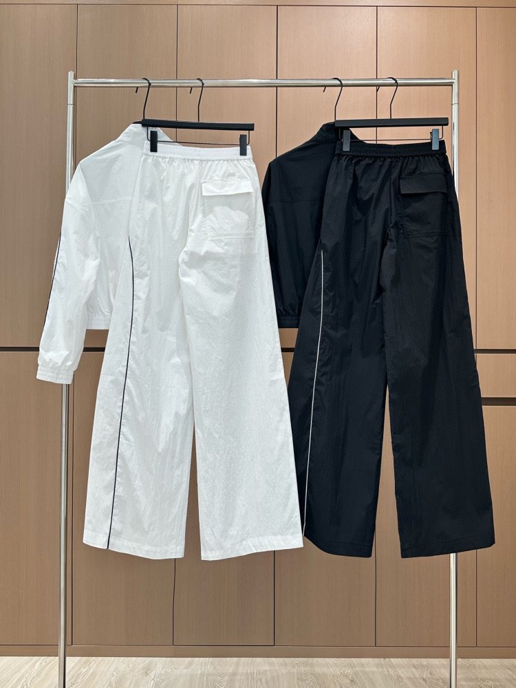 Костюм жіночий фото 2