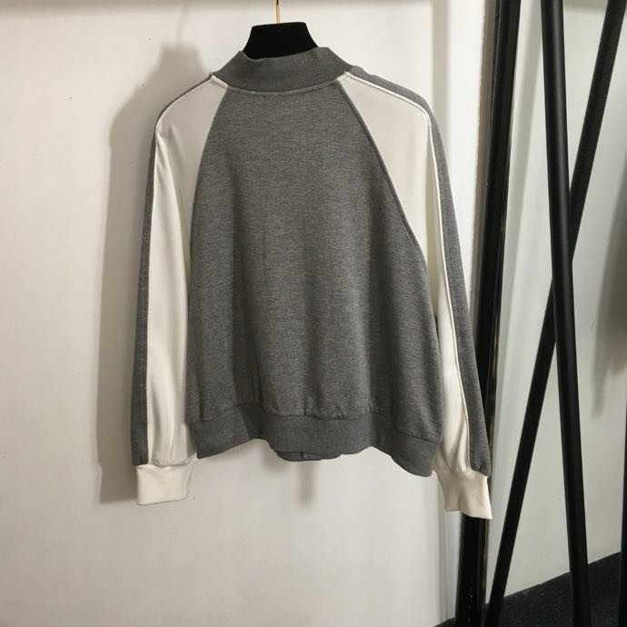 Костюм жіночий фото 2