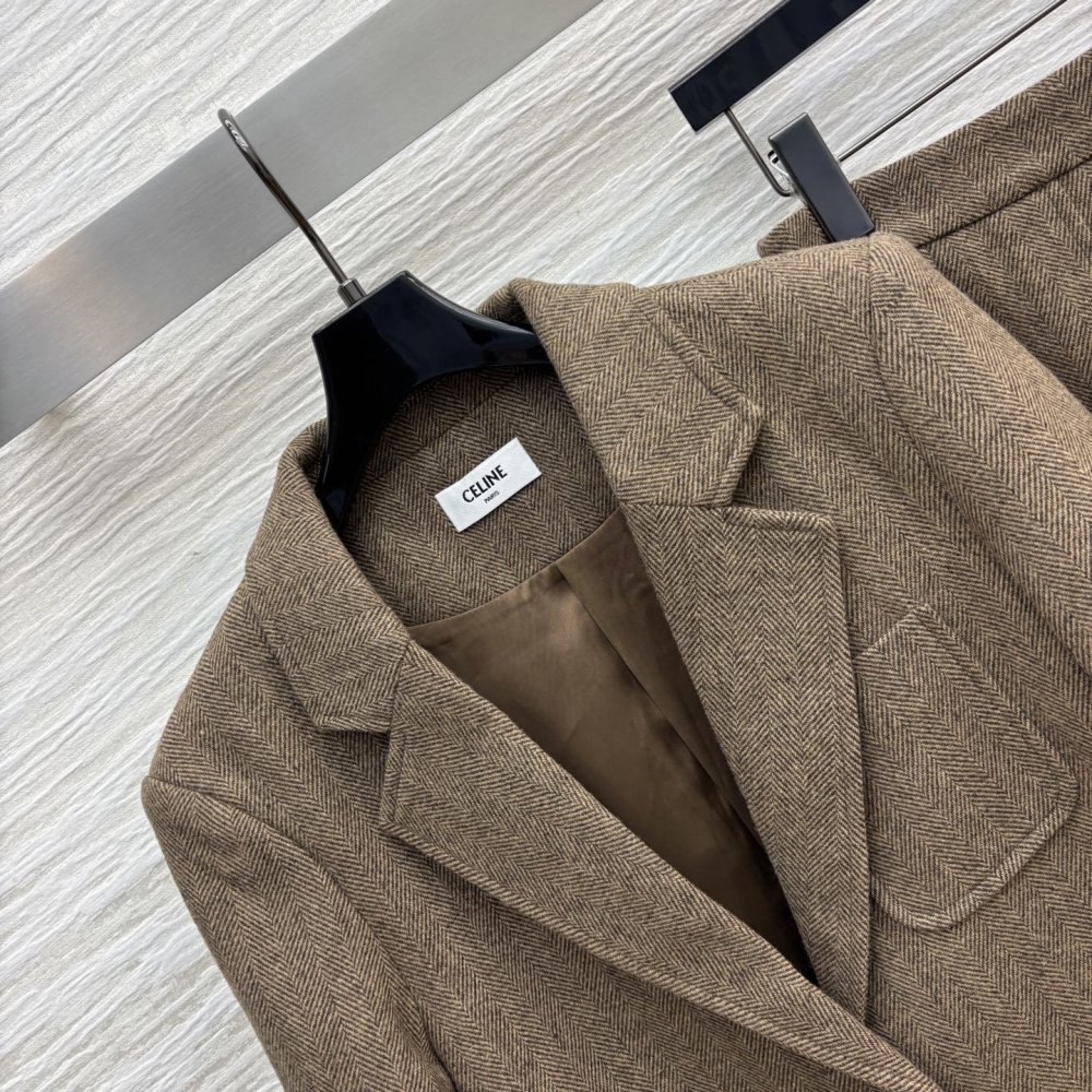 Costume female фото 2