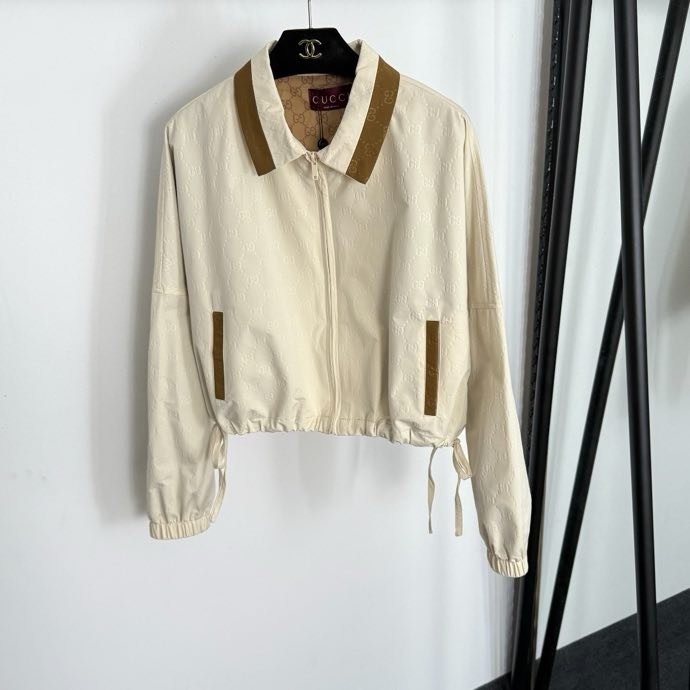 Костюм жіночий фото 2