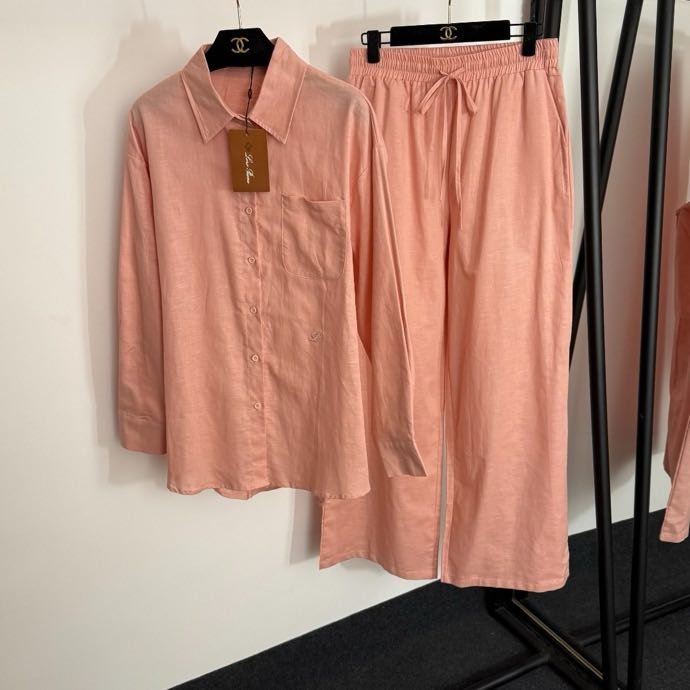 Костюм женский фото 2