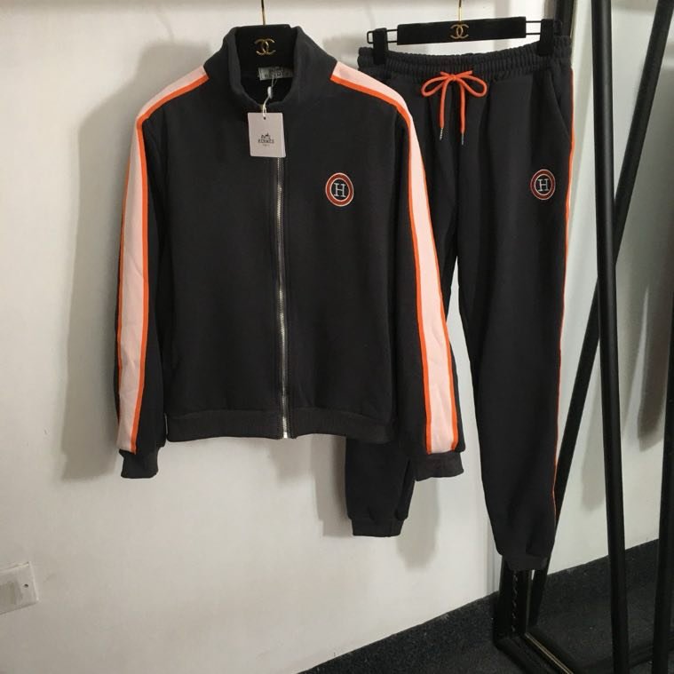 Костюм женский фото 2