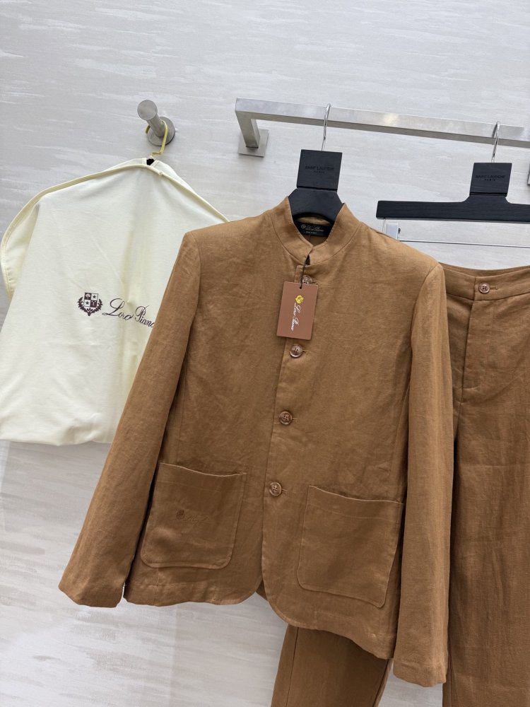 Костюм женский фото 2