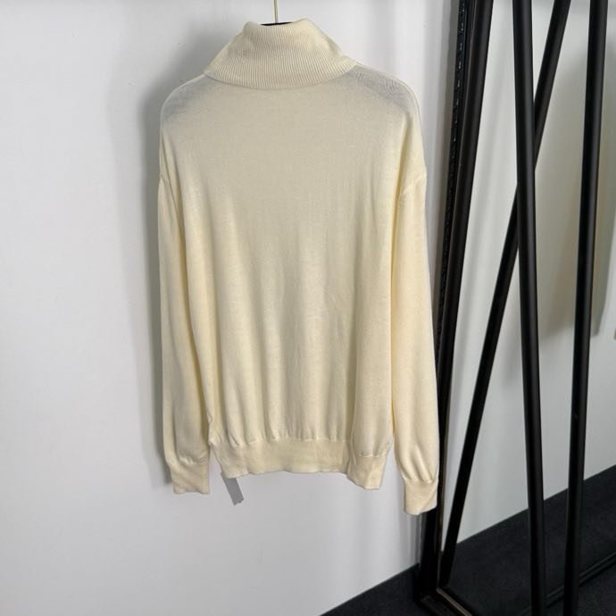 Костюм женский фото 2