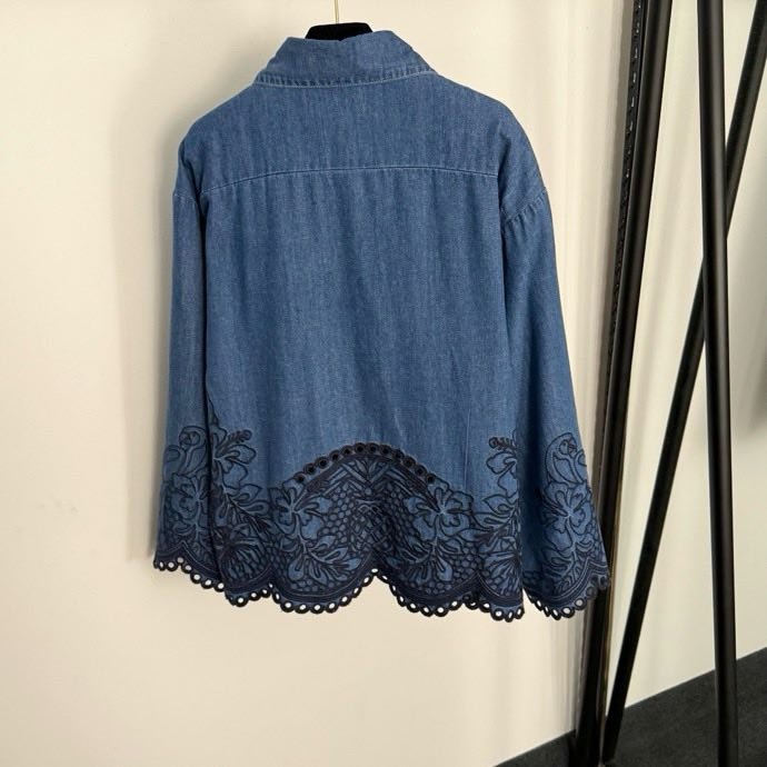 Costume female фото 2