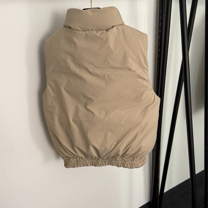 Костюм жіночий фото 2