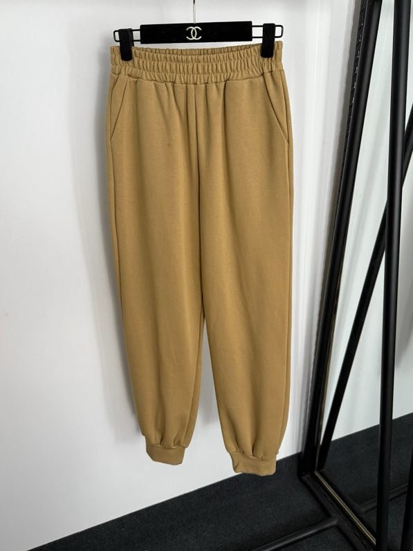 Костюм женский фото 2