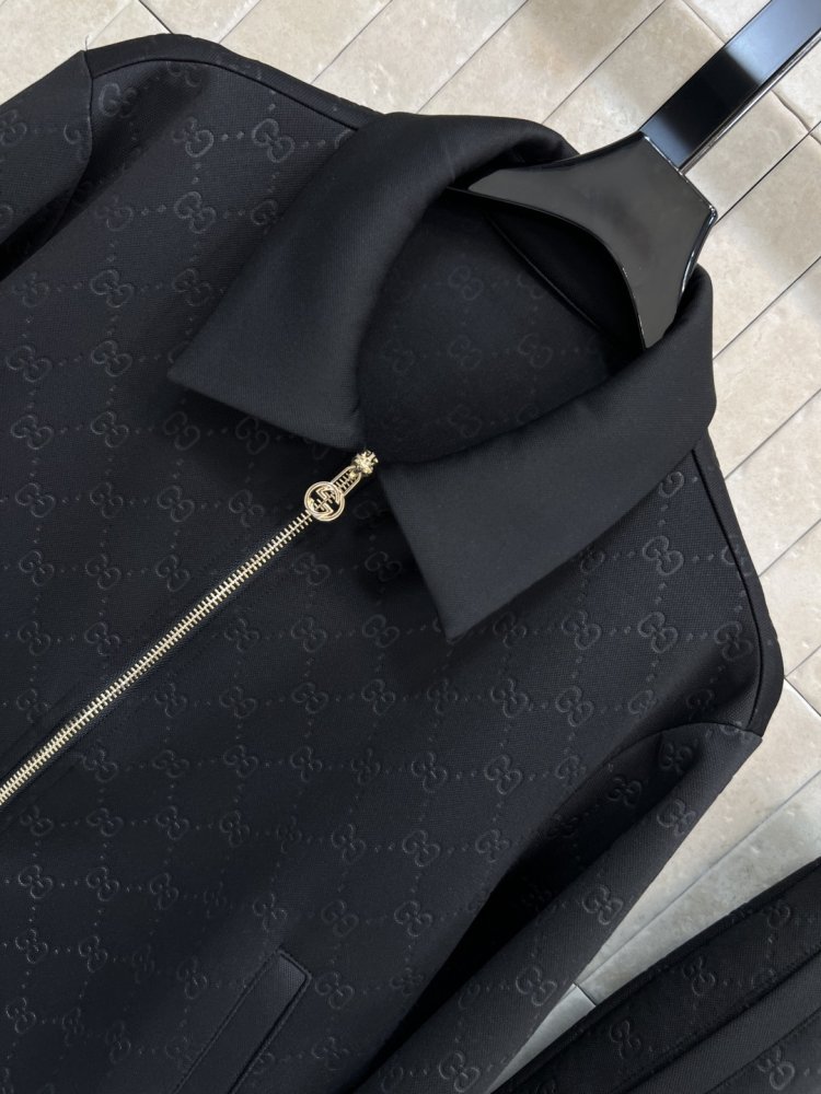 Костюм женский фото 2