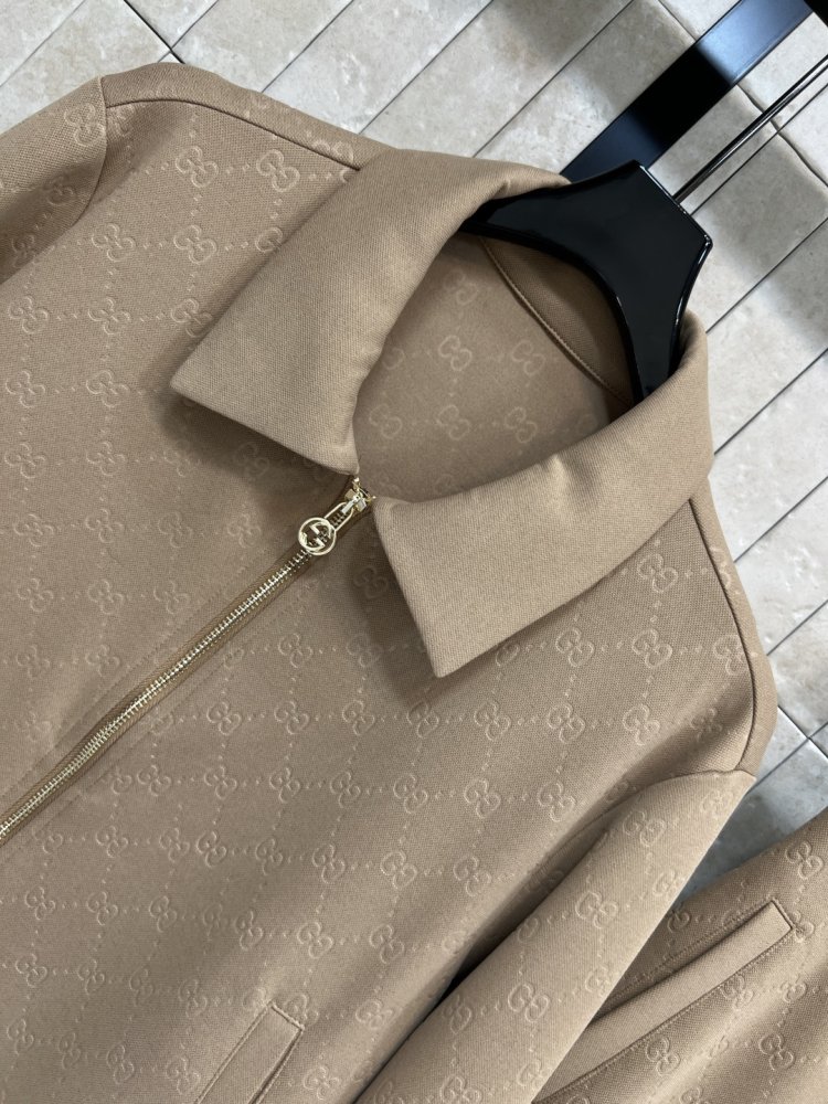 Costume female фото 2