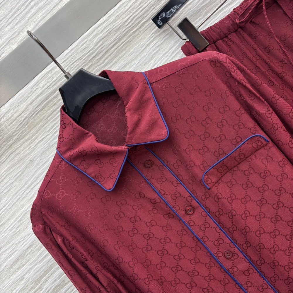 Костюм жіночий фото 2