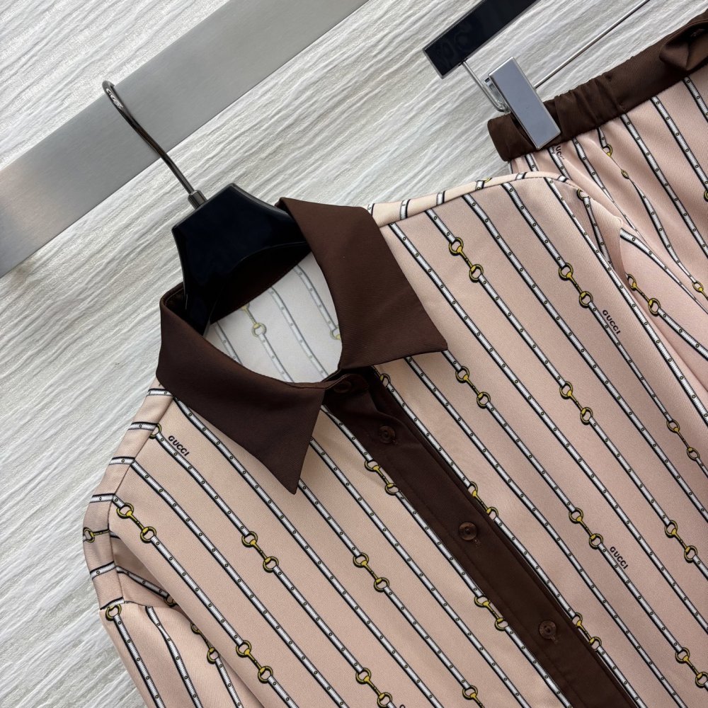 Костюм жіночий фото 2