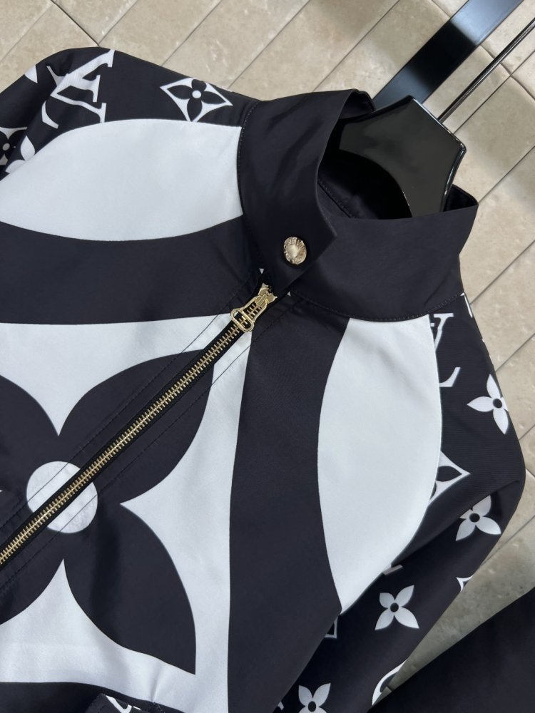 Костюм жіночий фото 2