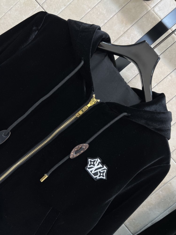 Костюм жіночий фото 2