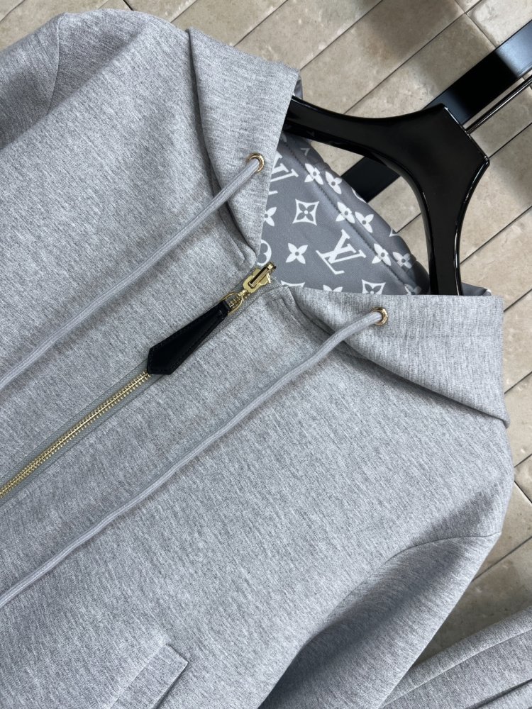 Костюм жіночий фото 2