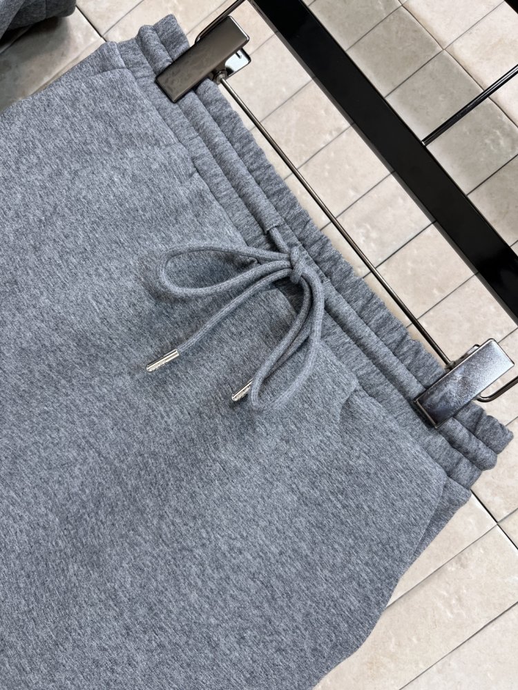 Костюм женский фото 2