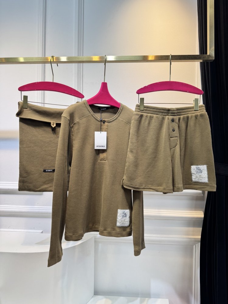 Костюм женский фото 2