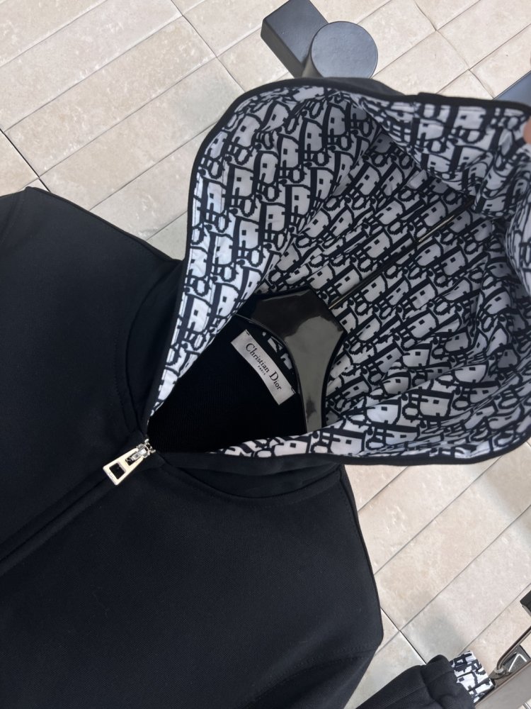 Костюм женский фото 2