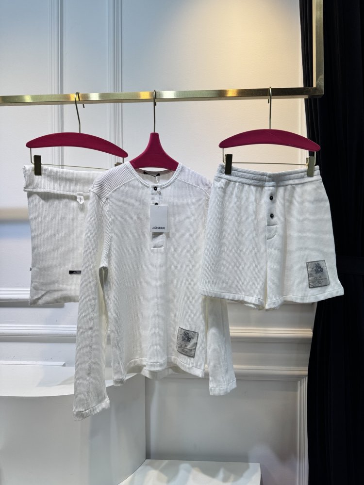 Костюм жіночий фото 2