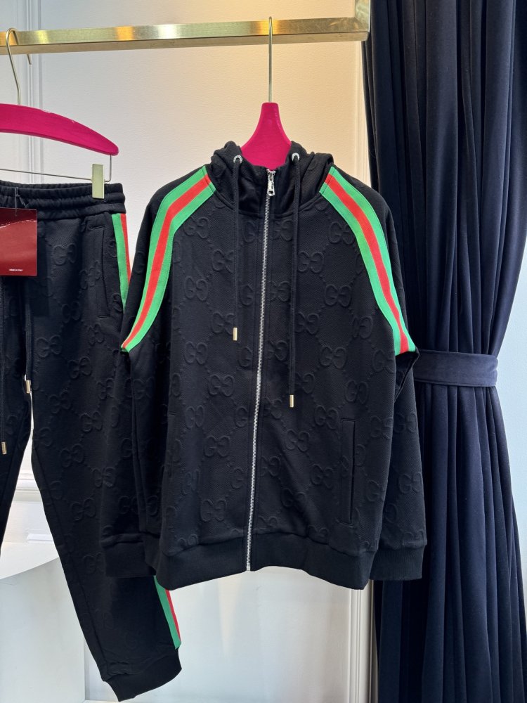 Костюм женский фото 2